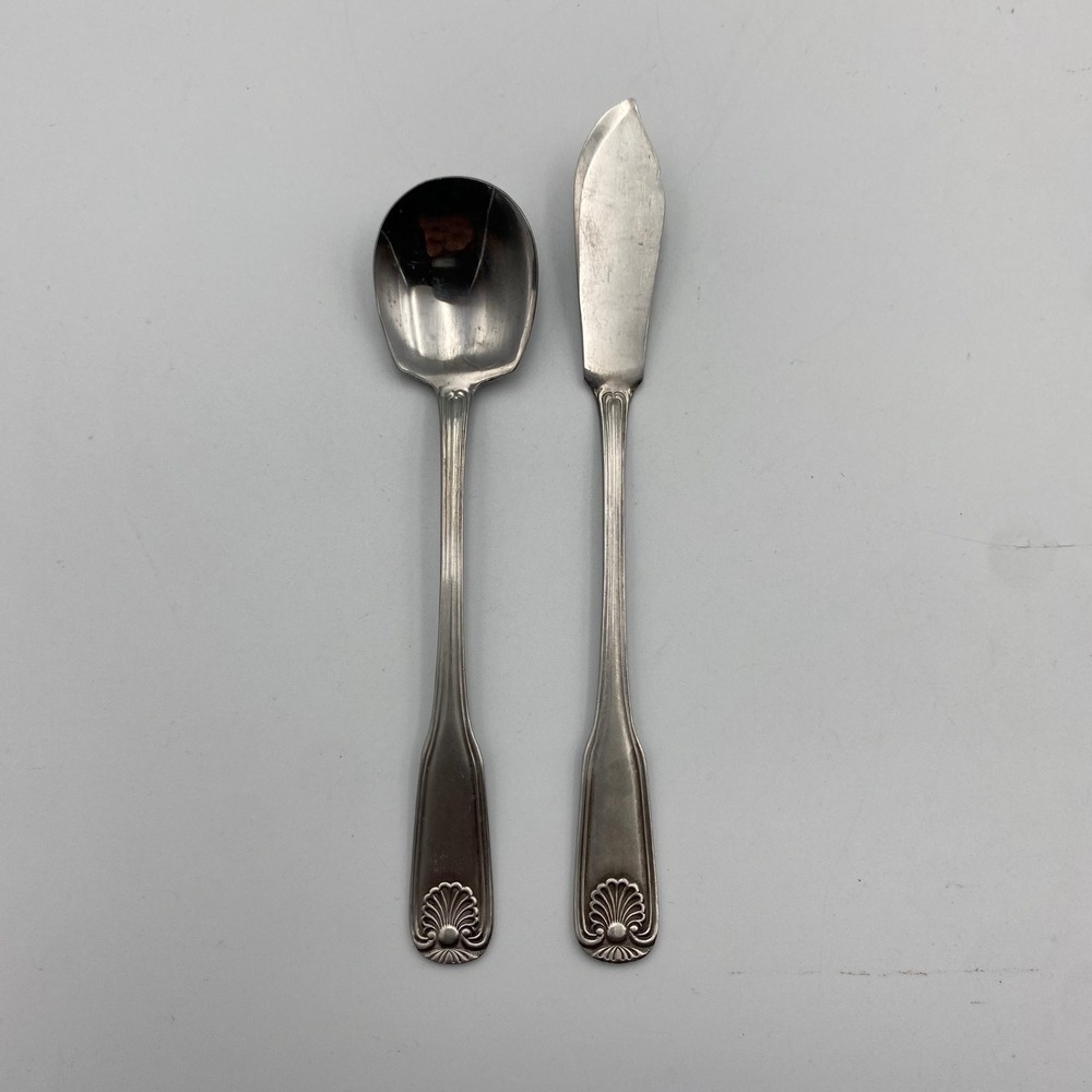 Rogers Antique Shell Stainless Flatware Sugar Spoon and Master Butter Knife Set